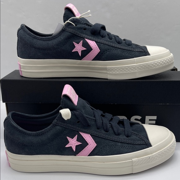 Converse WMNS Sneakers A12474C
STAR PLAYER 76 OX
SHADOW WOODS/EGRET/TONGUE TIED - Picture 1 of 16
